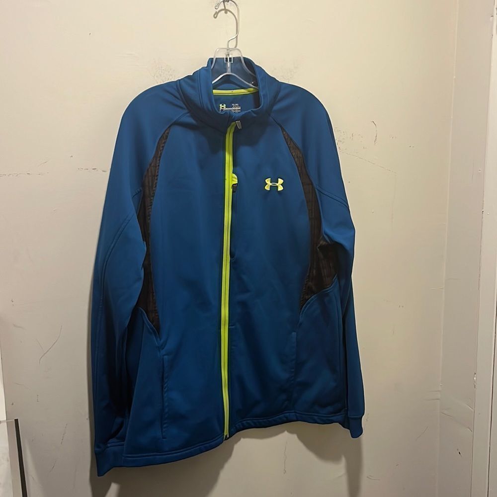 𝅺MEN’S UNDER ARMOR JACKET